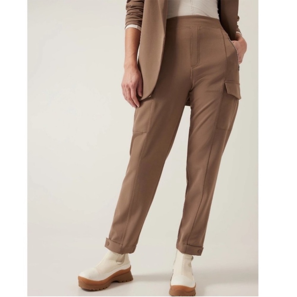 Athleta endless high rise cargo pants 8